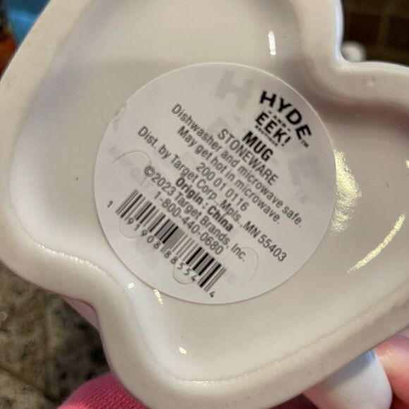 Hyde and EEK Stoneware Mummy Mugs set of 2! - Picture 7 of 10